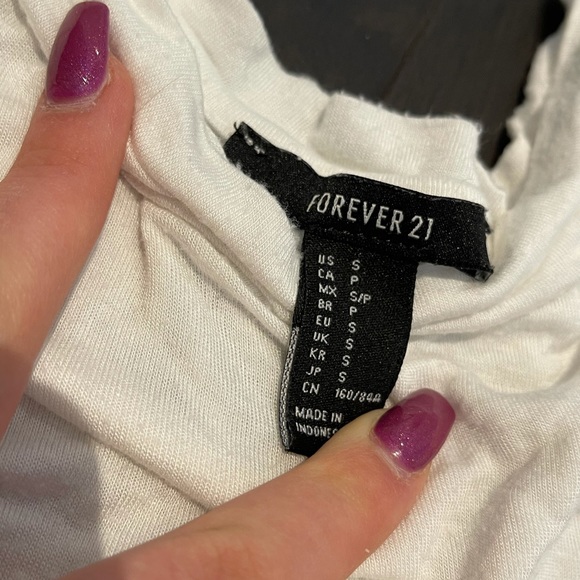 Forever 21 crop top - Picture 2 of 2